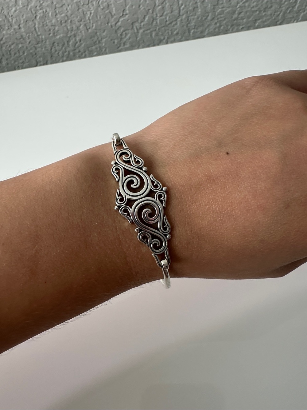 RETIRED James Avery Sorrento Scroll Swirl Bracelet